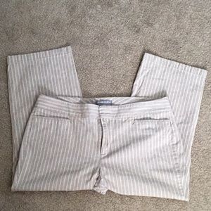 Dockers striped white and tan capris